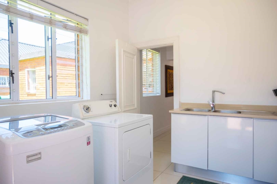 5 Bedroom Property for Sale in Walmer Eastern Cape